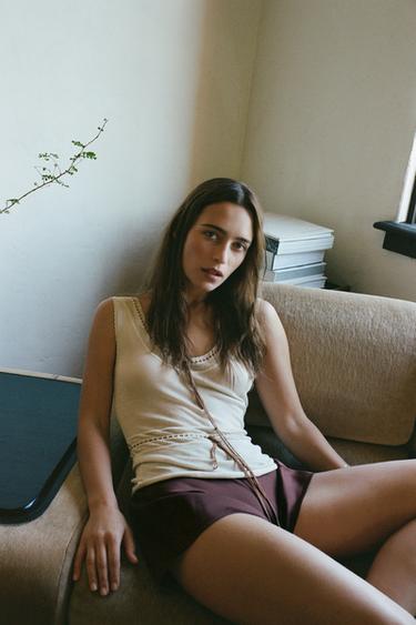 Zara Трикотажный топ с контрастной отделкой купить с доставкой.