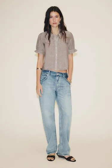 Рубашка с круглым воротником и вышивкой