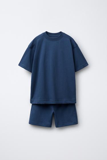 Zara Набор футболка BASIC PLUSH и шорты бермуды купить с доставкой.