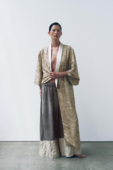 Zara Пальто с принтом — ZW COLLECTION