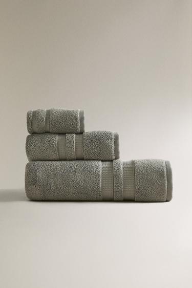 Zara Полотенце для ванны с двойной каймой EXTRA SOFT купить с доставкой.