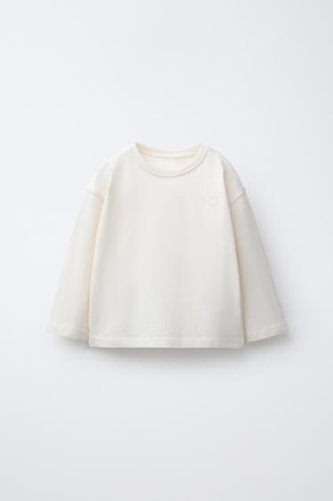Zara Базовая футболка с вышитым сердцем купить с доставкой.