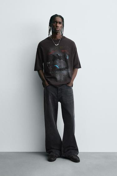 Zara Футболка с эффектом потертости и принтом