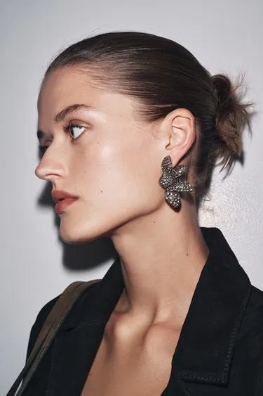 Серьги в форме веера со стразами