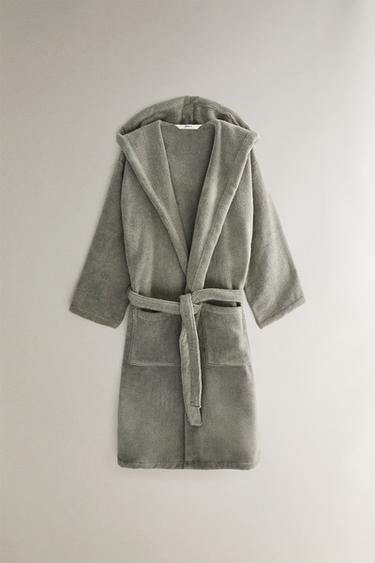 Zara Мягкий халат с капюшоном (380 г/м²) купить с доставкой.