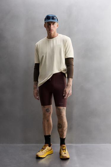 Zara Футболка с графическим принтом