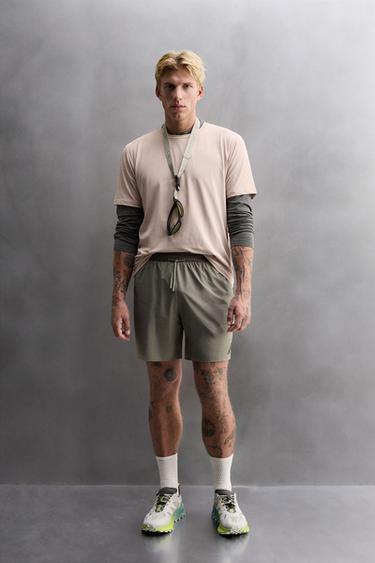 Zara Легкие шорты с перфорацией