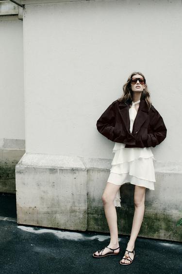 Zara Короткий двубортный тренч купить с доставкой.