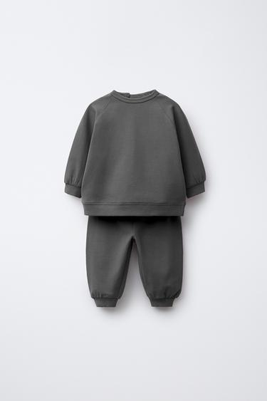 Zara Комплект: толстовка и брюки-джоггеры купить с доставкой.