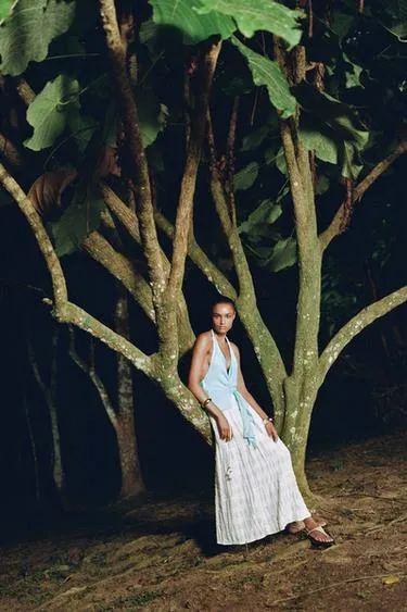 Топ-халтер с узлом из льняной ткани- Заказать в России