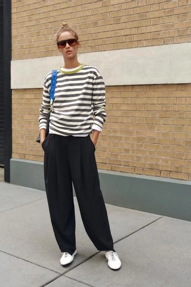 Striped neck t-shirt