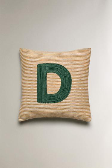 Zara Детская подушка с вышитой буквой D