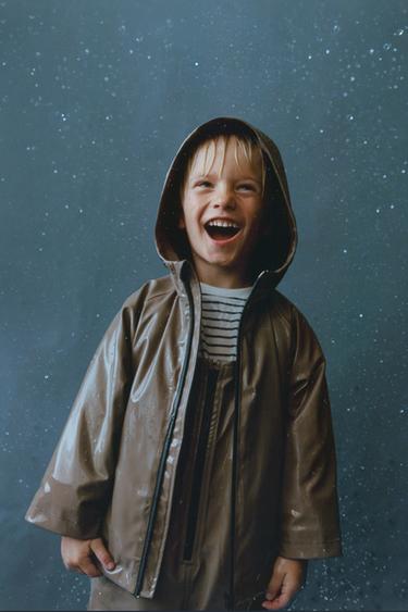 Zara Прорезиненный дождевик WATER RESISTANT