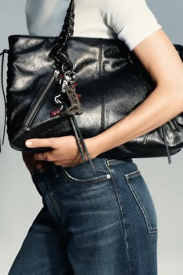 Чарм в виде ковбойских сапог