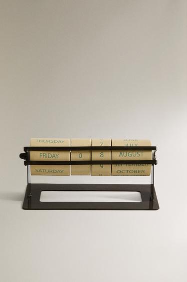 Zara Детский ручной календарь