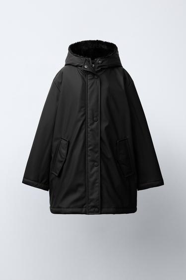 Zara Прорезиненная куртка WATER REPELLENT с эффектом меха купить с доставкой.