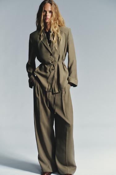 Zara Блейзер с подплечниками и тонким поясом