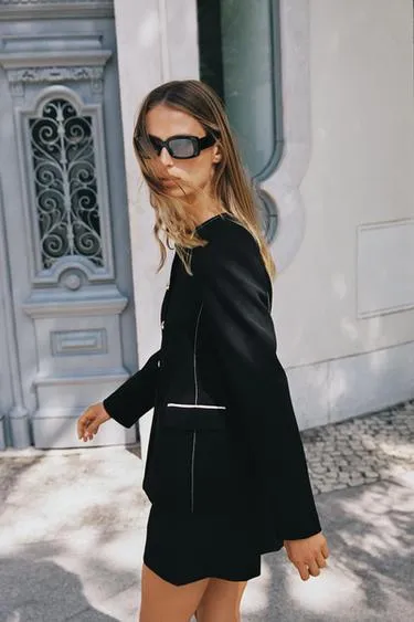 Блейзер с отделкой кантом и декоративной строчкой- Заказать в России