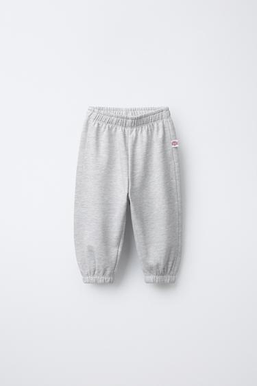 Zara Комплект из двух джоггеров из мягкой ткани с нашивкой купить с доставкой.