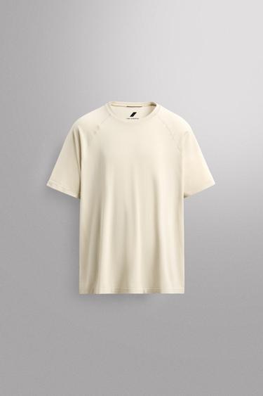 Zara Бесшовная спортивная футболка купить с доставкой.