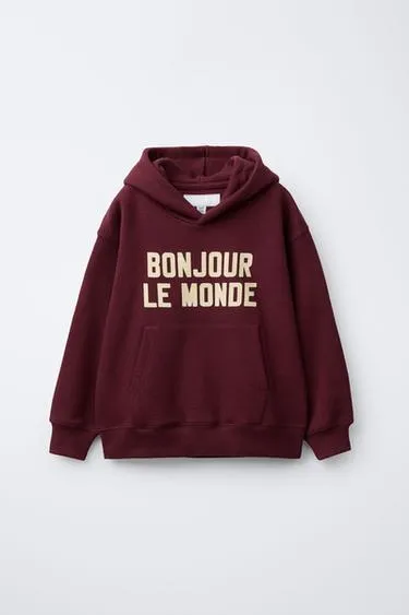 Худи с рельефной надписью