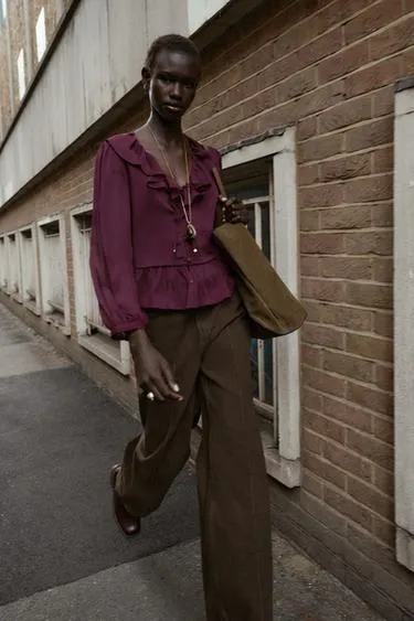 Блуза с воланами- Заказать в России