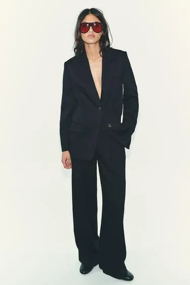 Блейзер прямого кроя с пуговицами- Заказать в России