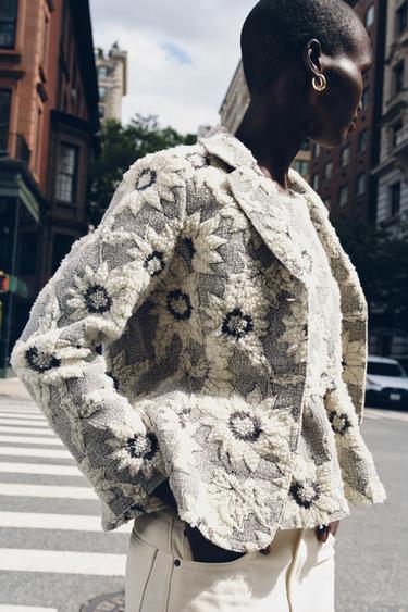 Zara Блейзер с цветочным узором из текстурированной ткани