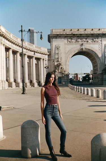 Zara Топ из трикотажа без рукавов купить с доставкой.