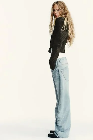 Джинсы TRF SHIFTED SEAM с низкой посадкой