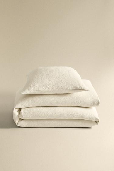 Zara Покрывало из текстурированного жаккарда купить с доставкой.