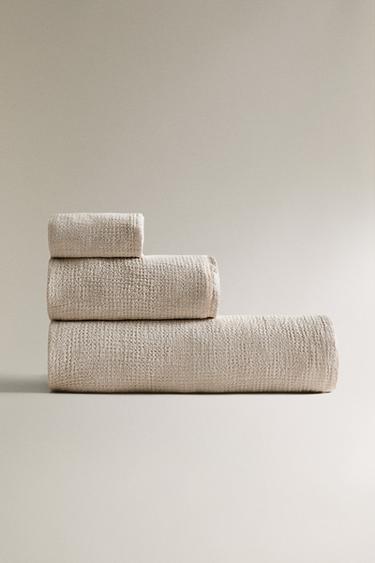 Zara Полотенце для ванны из льна с рельефным трикотажем WAFFLE-KNIT купить с доставкой.