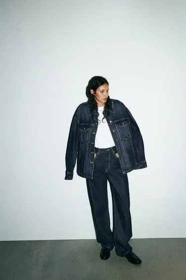 Прямые джинсы TRF с высокой посадкой и хлястиком