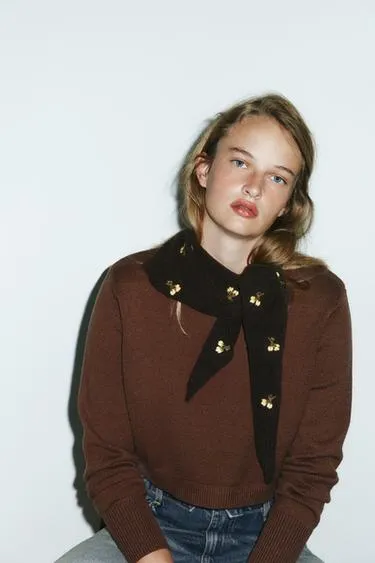 Трикотажная бандана с цветочной вышивкой- Заказать в России