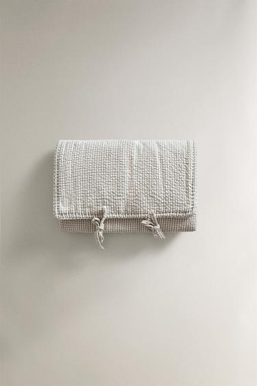 Zara Пеленальный мат ZARA в клеточку для младенцев купить с доставкой.