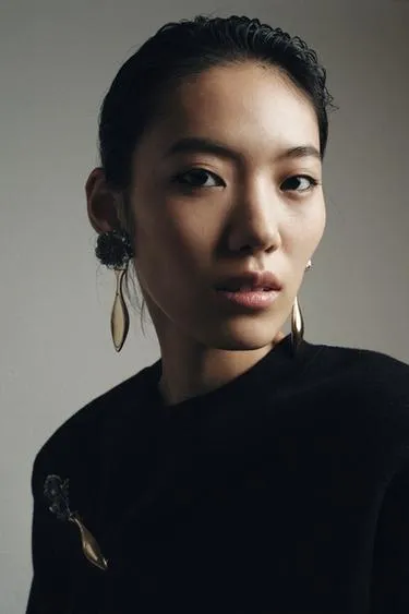 Брошь с цветами