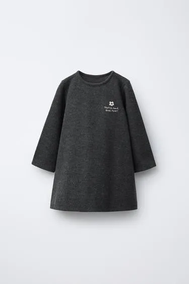 Платье SOFT TOUCH с вышитой надписью- Заказать в России