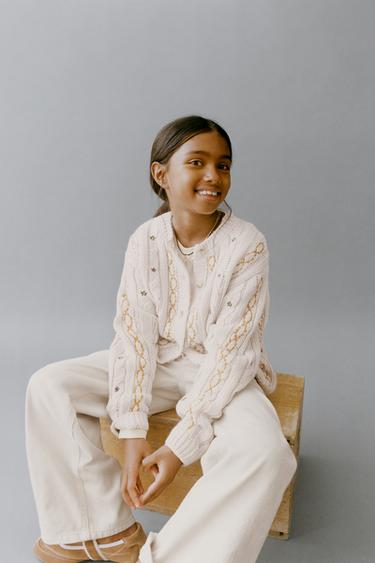 Zara Вязаный кардиган с вышивкой и узором «косы»