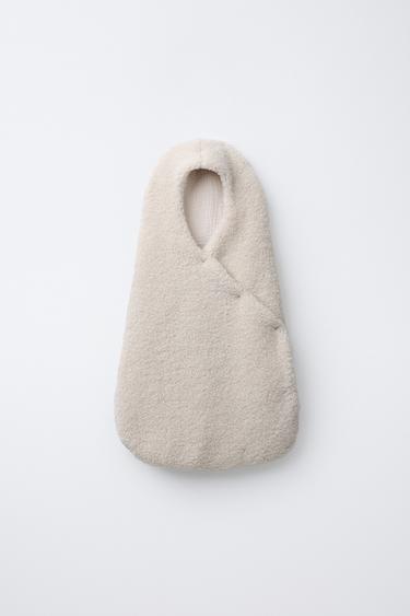 Zara Пеленка для ношения младенцев из искусственного меха купить с доставкой.