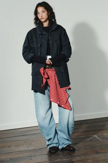 Куртка с карманами и отстрочкой- Заказать в России