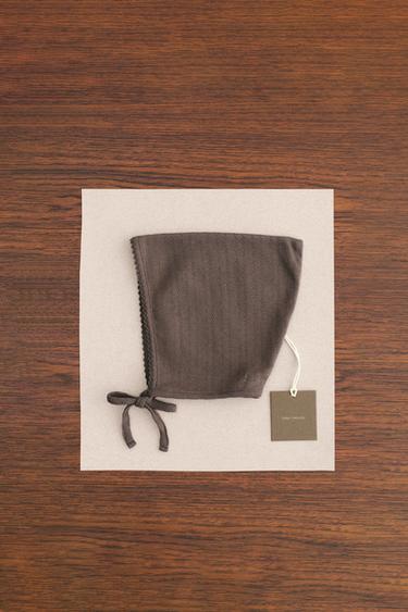 Zara ZARA TIMELESS - чепчик из ажурного трикотажа