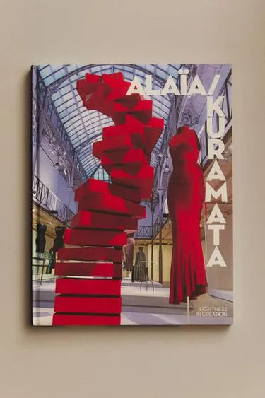 Книга AZZEDINE ALAïA и SHIRO KURAMATA