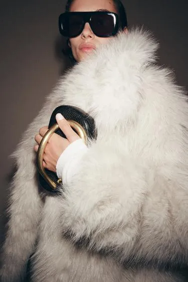 Сумка-коробочка с тиснением- Заказать в России