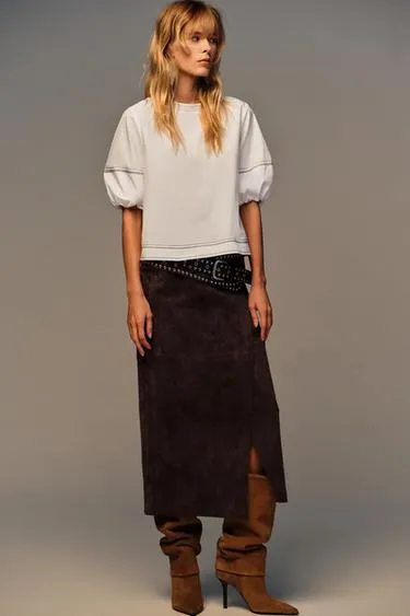 Рубашка с рукавами-буфами и декоративной строчкой