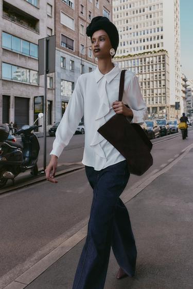 Zara Рубашка из крепа с воланом