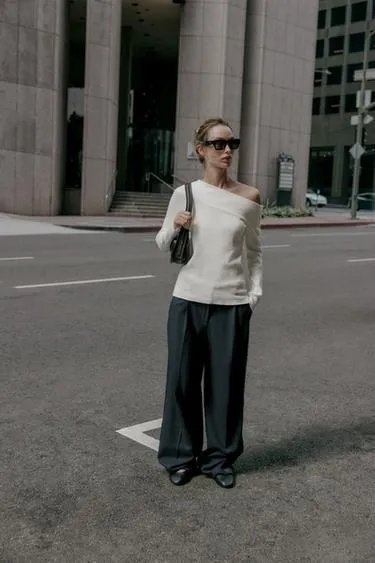 Топ асимметричного кроя из мягкой ткани в рубчик- Заказать в России