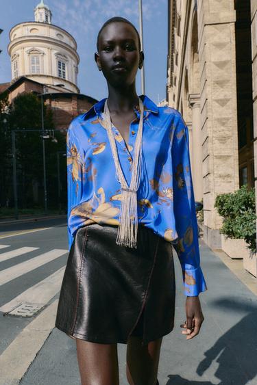 Zara Рубашка из атласа с цветочным принтом