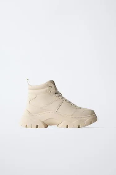 Спортивные ботинки с объемной подошвой- Заказать в России