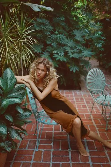 Комбинированное платье с кружевом- Заказать в России