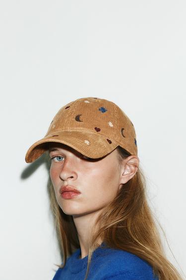 Zara Вельветовая кепка с вышивкой в виде птиц и луны